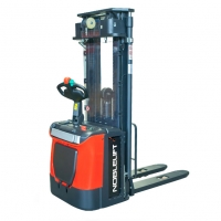 PS 12-20N全電動常規型堆高車，諾力電動堆高車